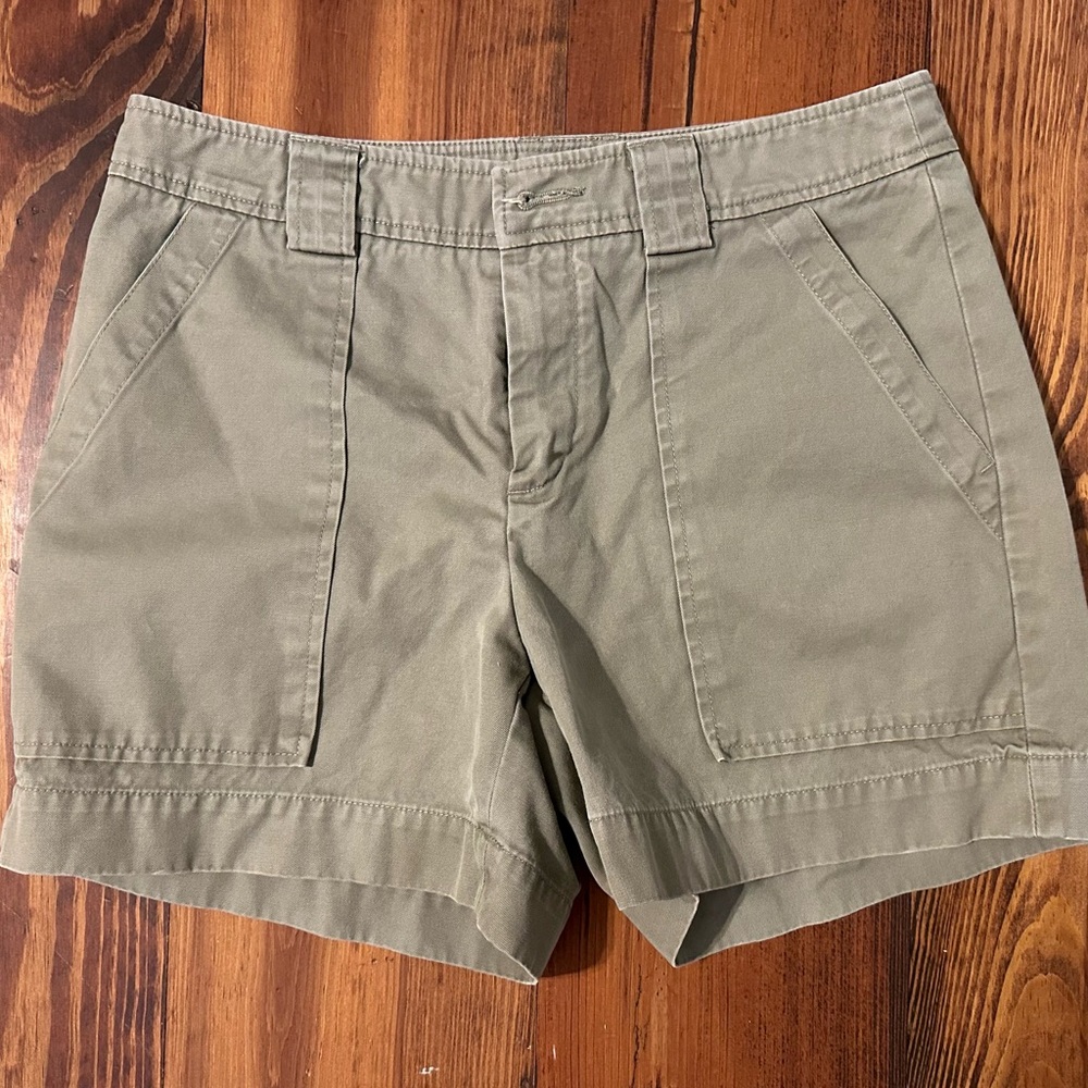 GAP Tan Cargo Shorts Relaxed Fit Cotton